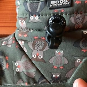 Big infant winter boots. Size 8